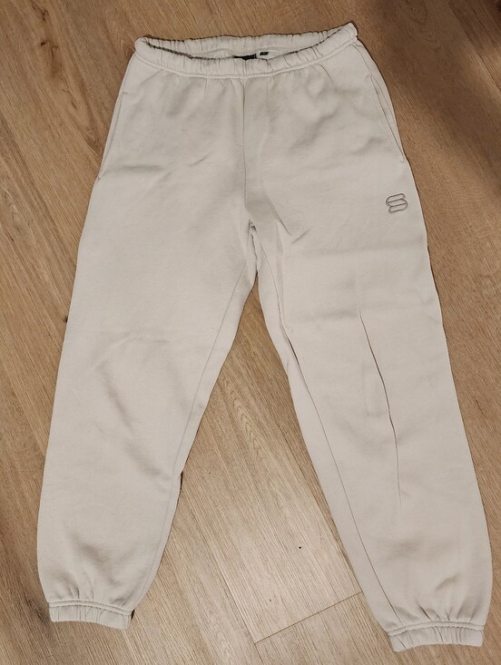 Aritzia Pants - Aritzia Small World Sweatpants - Size S